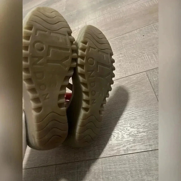 FLY London Yadi Wedge Sandals in Taupe - Picture 6 of 8